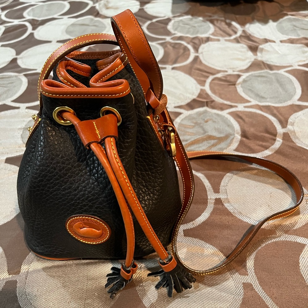 Vintage Dooney & Bourke Pebble Grain Small bucket bag with Drawstring